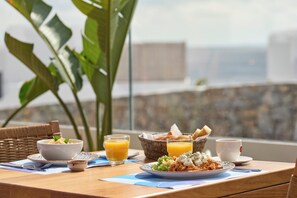 Desayuno buffet todos los días (con cargo)