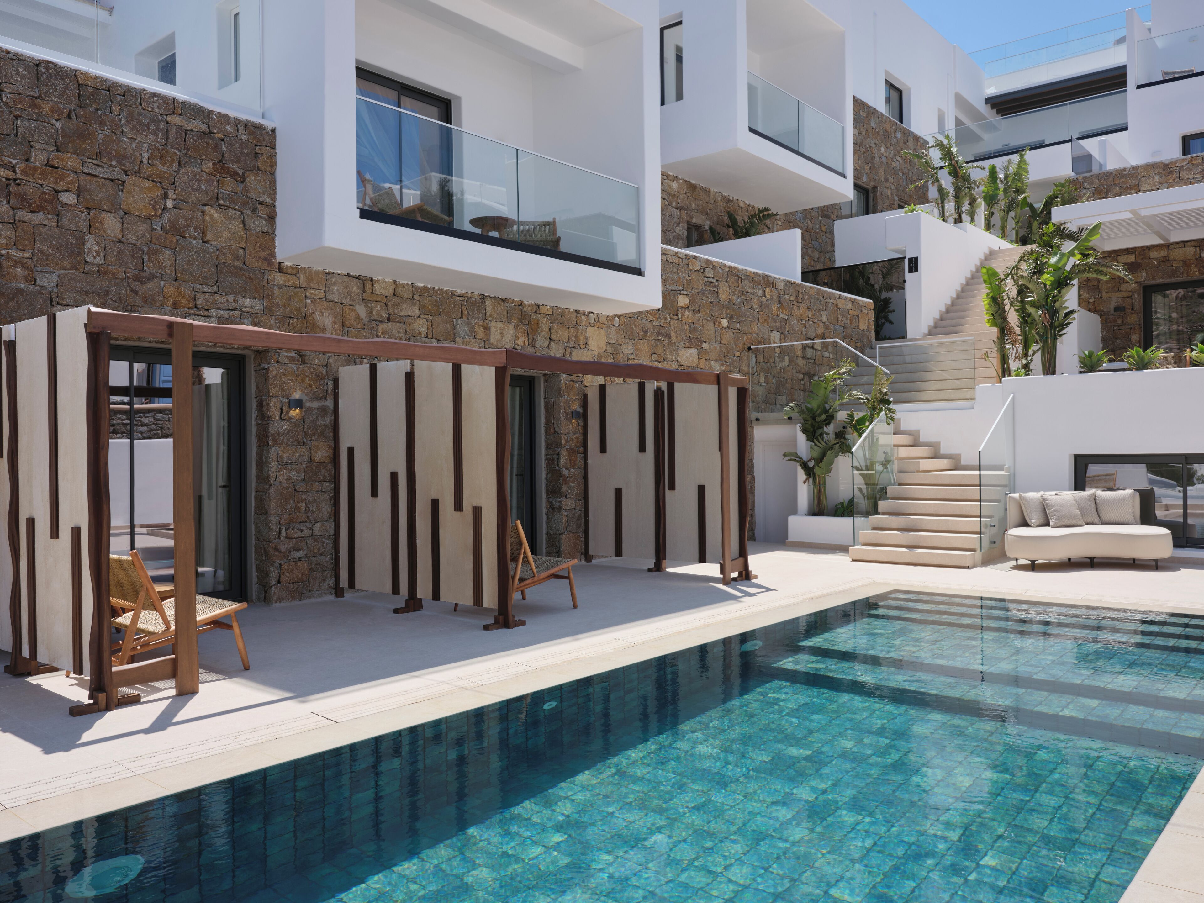 Smart TV de 32 pulgadas con canales por satélite, una oficina