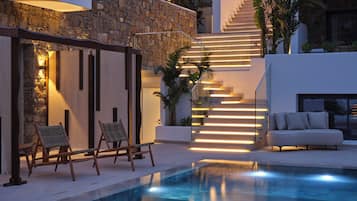 32-inch Smart TV with satellite channels, offices