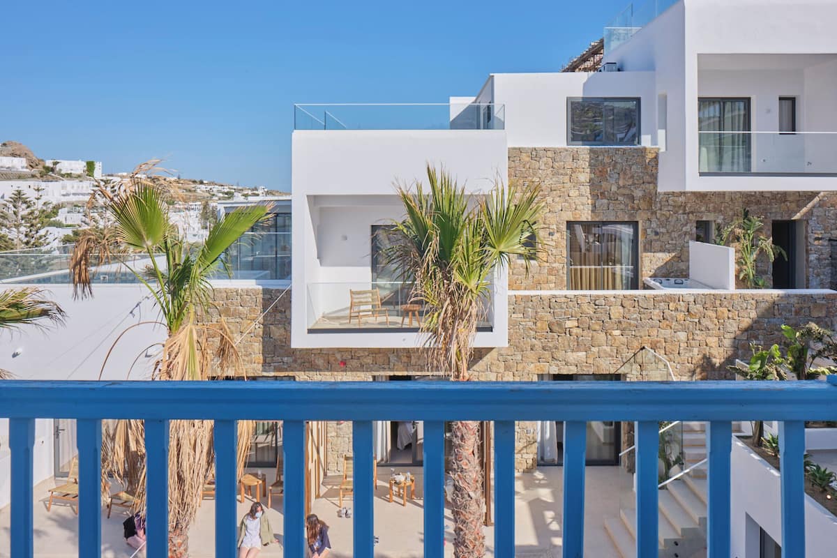 Exclusive Two Bedroom Apartment With Pool View (adjacent building) | Terrasse/patio