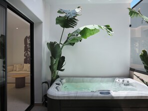 Superior Two Bedroom Apartment With Private Jacuzzi | Balcony - Iria Blue Mykonos (Mykonos)