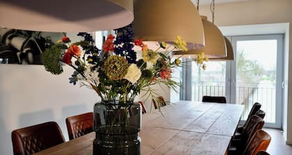 Stay with your group in a renovated steam pumping station and let the authentic details surprise you.