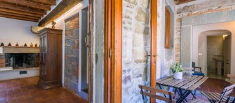 Preciosa casa de vacaciones  para 4 personas con WIFI, TV, patio, vista panorámica y aparcamiento