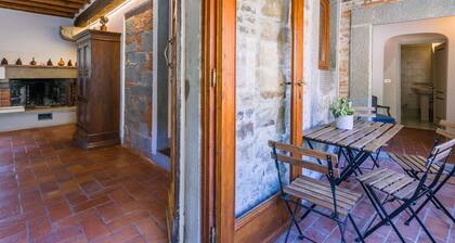 Atemberaubendes Ferienhaus für 4 Gäste mit W-LAN, TV, Innenhof, Panoramablick und Parkplatz