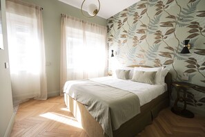 1 bedroom, in-room safe, iron/ironing board, free WiFi