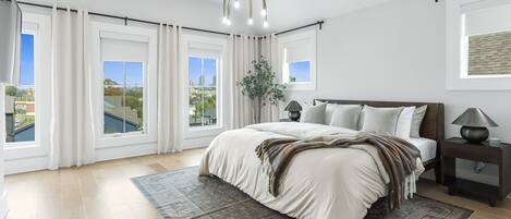 4 多间卧室、办公桌、熨斗/熨衣板、WiFi