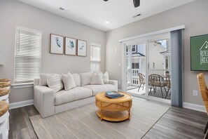 TV - Sea Cloud - Across From Ocean - Pet Friendly (Myrtle Beach)