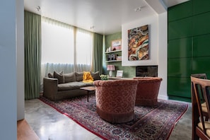 Apartment (2 Bedrooms) | Living area