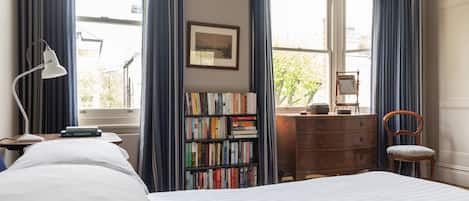 Apartment (4 Bedrooms) | 4 Schlafzimmer, Bügeleisen/Bügelbrett, Babybetten, Bettwäsche