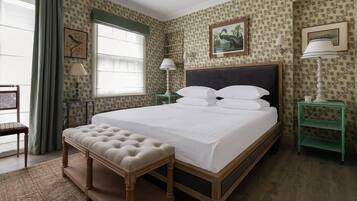 Apartment (3 Bedrooms) | 3 bedrooms, iron/ironing board, cots/infant beds, bed sheets