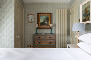 Apartment (3 Bedrooms) - William Mews by Onefinestay (London)