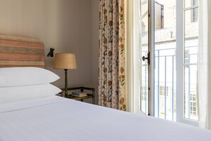 2 chambres, fer et planche à repasser, lits bébé (en supplément)