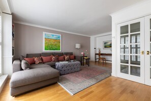 Lägenhet (3 Bedrooms) | Vardagsrum | Tv