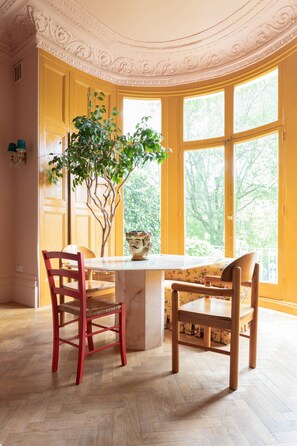 Apartment (3 Bedrooms) | Dining room