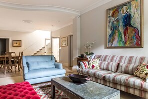 Lägenhet (2 Bedrooms) | Vardagsrum | Tv