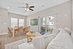 TV, ping pong - Topsail Jewel•Steps to Ocean•Private Garage (Myrtle Beach)