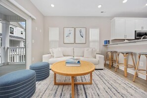 TV, ping pong - Topsail Jewel•Steps to Ocean•Private Garage (Myrtle Beach)