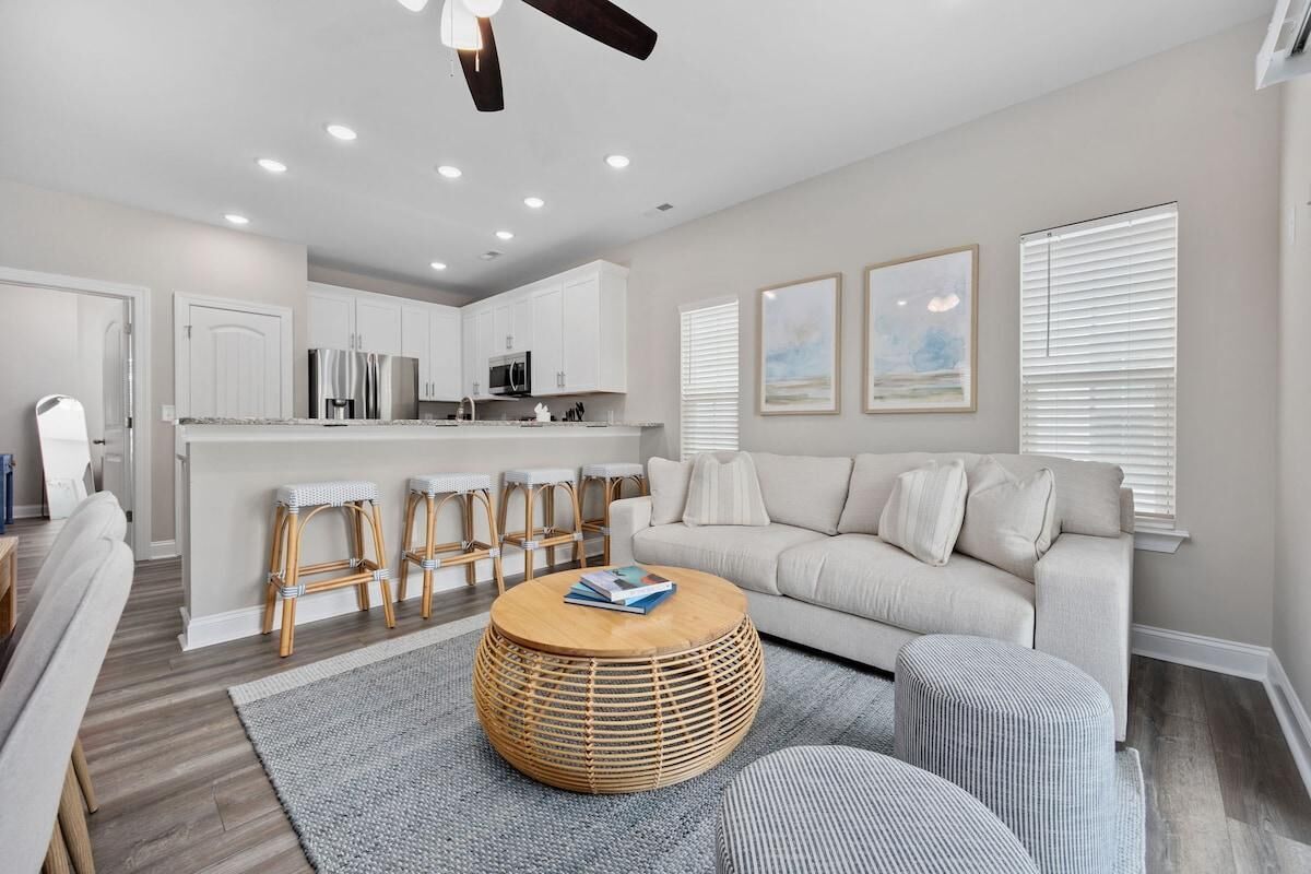 Televisión y oficina 