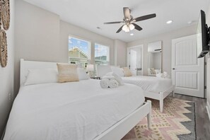 5 bedrooms, iron/ironing board, Internet, bed sheets - Ace Basin - Across From Ocean - Pet Friendly (Myrtle Beach)