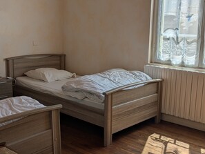 2 bedrooms
