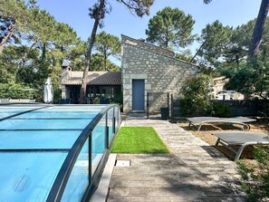 Terrace/patio - Modern villa with pool for 8 people - La Palmyre (La Palmyre)