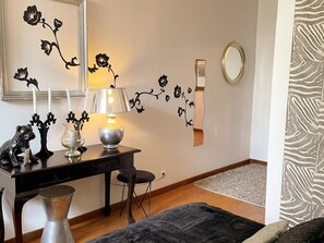 Interior - Charming Château Lodge with Wifi and Terrace in Sologne (Salbris)