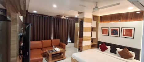 Superior Studio Suite | Free WiFi