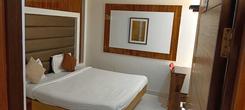 Hotel Sapphire Inn Gorakhpur photo 3