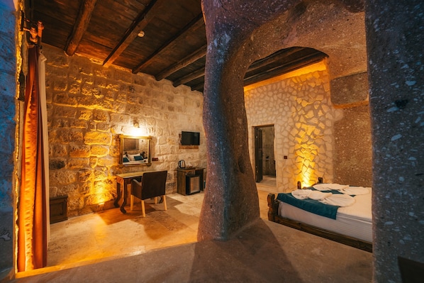 Habitació tradicional, piscina privada | Roba de llit d'alta qualitat, bressols gratuïts i llits addicionals
