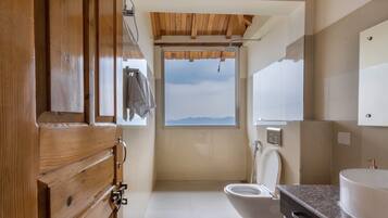 Executive Himalayan View Room with Balcony | Bathroom | Shower, towels, soap, shampoo
