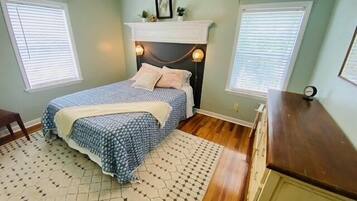 2 dormitoris, escriptori, planxa i posts de planxar i wifi gratuïta