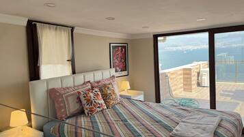 2 habitaciones, caja de seguridad en la habitación y escritorio