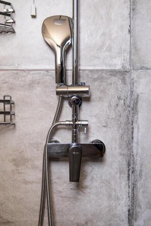 Family Apartment, Balcony, City View | Bathroom