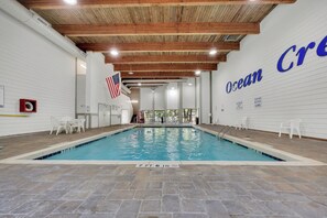 Innenpool, beheizter Pool