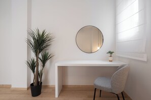 Apartamento luxo, 4 quartos, vista para a cidade | 4 quartos, cofres nos quartos, individualmente decorados