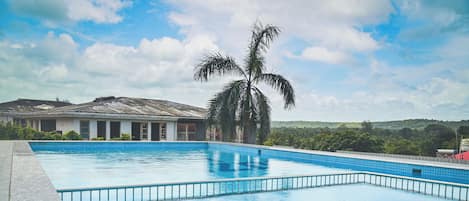 Udendørs pool