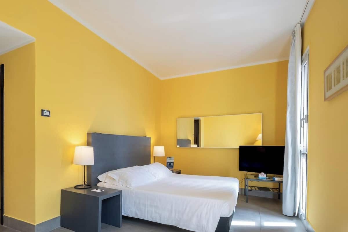 Minibar, cots/infant beds, free WiFi, bed sheets