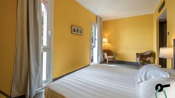 Doppelzimmer, Meerblick | Minibar, Babybetten, kostenloses WLAN, Bettwäsche