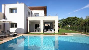 Deluxe Villa, Bay View | Teres/patio