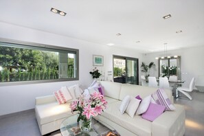 Biệt thự Deluxe, quang cảnh vịnh | Khu phòng khách