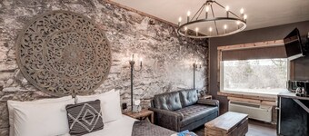 Al Capone-Inspired Hideaway