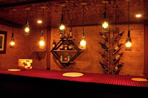 住宿內酒吧