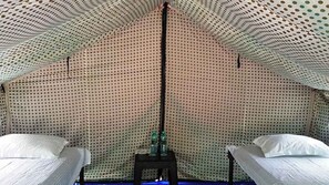 Tenda de campanya clàssica, pati hawaià | 1 dormitori i wifi gratuïta