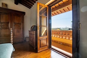 5 dormitorios, tabla de planchar con plancha, wifi y ropa de cama