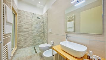 Comfort Double Room | Bathroom