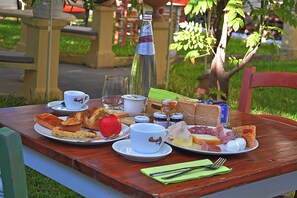 Daily buffet breakfast for a fee - Hotiday Lecce Gianmarti Suite (Lecce)