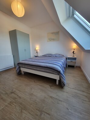 1 bedroom, iron/ironing board, Internet, bed sheets