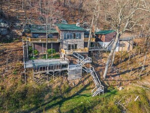 Exterior - Hidden Overlook - 2BR Fast Wi-Fi (Enola)