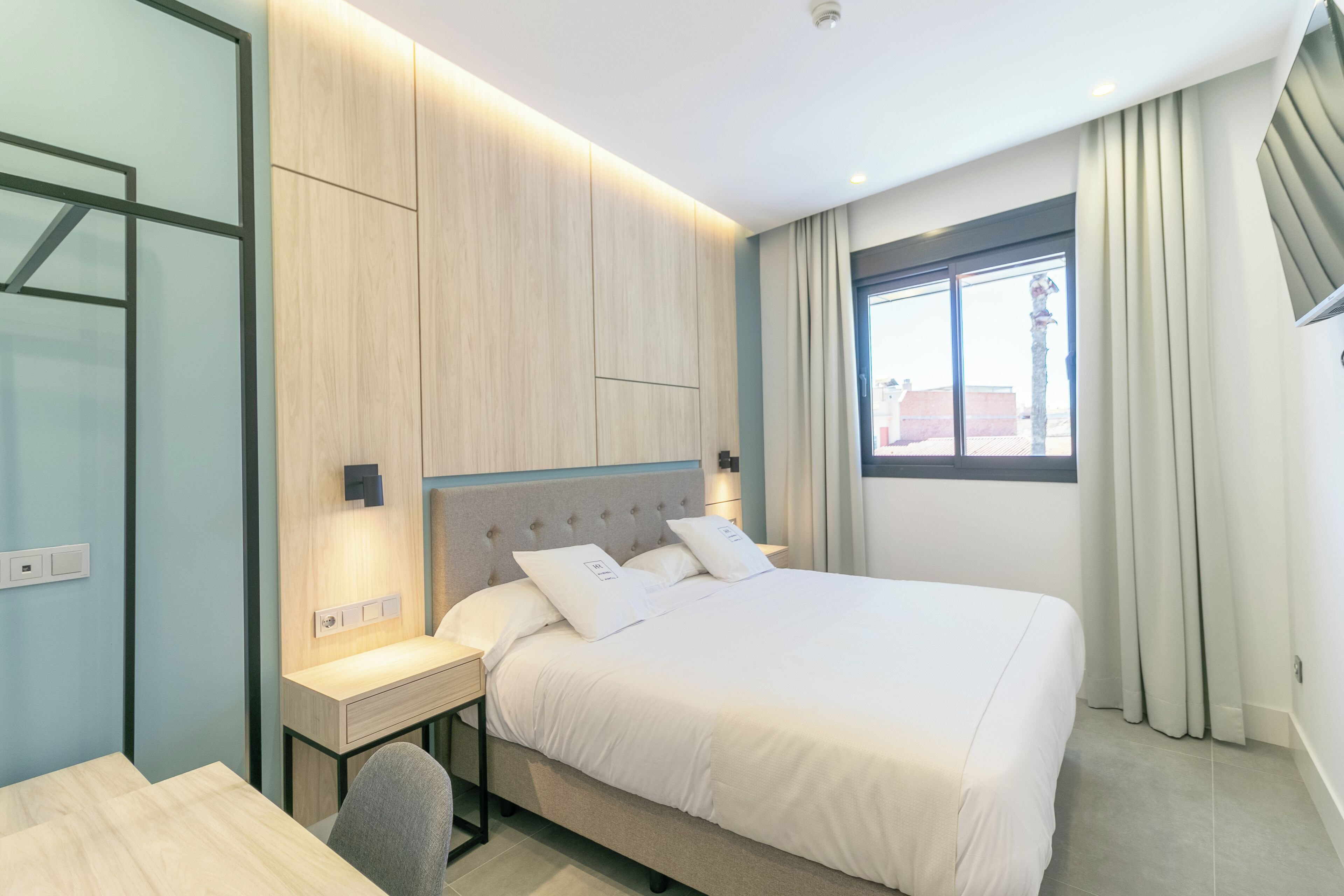 Habitació doble Deluxe | Caixa forta a l&#x27;habitació i cortines opaques 