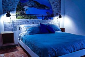 3 habitaciones, escritorio, tabla de planchar con plancha y wifi 
